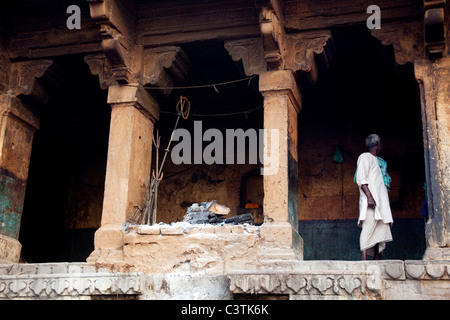Site de crémation à Varanasi, Uttar Pradesh, Inde Banque D'Images