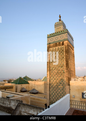 Les toits de la ville impériale de FES au Maroc. Banque D'Images