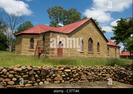 L'église et de bovins en pierre, kraal de Rorke Drift bataille, près de Dundee, Afrique du Sud Banque D'Images