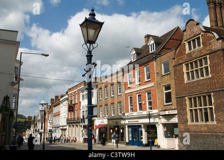 Surrey Guildford, Royaume-Uni. High street Shopping. HOMER SYKES Banque D'Images