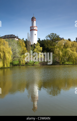 Jardins du Château de Bad Homburg, une célèbre ville thermale touristique près de Francfort, Allemagne. Banque D'Images