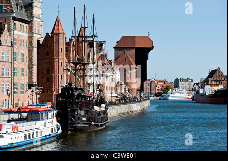 Vieille Ville avec vue sur la rivière Motlawa, Gdansk, Pologne Banque D'Images