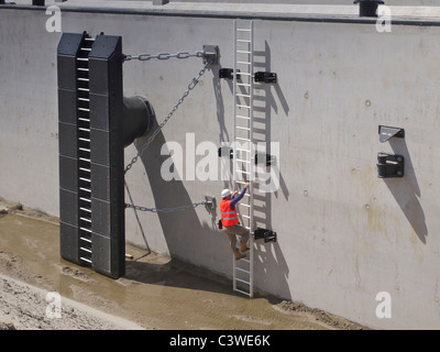 Nouveau quai du port en eau profonde de l'expansion à Maasvlakte 2 de Rotterdam aux Pays-Bas. Banque D'Images