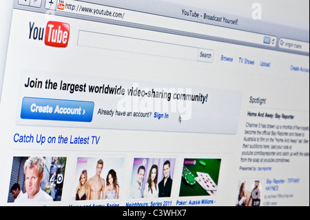 Gros plan du logo YouTube comme vu sur son site web. (Usage éditorial uniquement : -Print, télévision, e-book et le comité éditorial du site). Banque D'Images