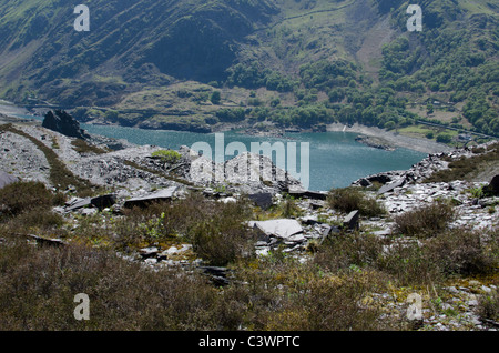 Llyn Peris réservoir vu de Dinorwig mine d'ardoise, Llanberis Gwynedd, Snowdonia, le Nord du Pays de Galles, Royaume-Uni Banque D'Images