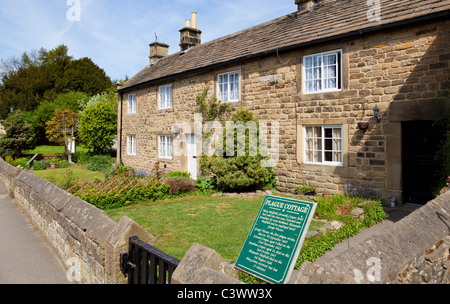 Eyam village Derbyshire The Plague cottages Eyam Derbyshire Peak District National Park Angleterre GB UK Europe Banque D'Images