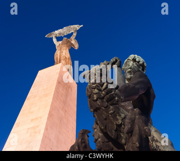 Statue de la liberté à la citadelle de Budapest, Hongrie. Banque D'Images