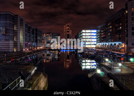 Clarence Dock à Londres la nuit Banque D'Images