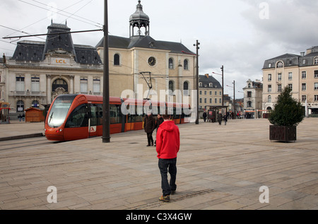 Sarthe - système de transport tramway moderne en opération dans la ville de Le Mans Banque D'Images