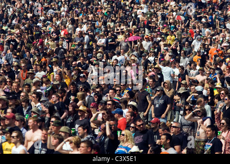 La foule devant la scène principale au Download Festival à Castle Donington, Leicestershire, England, UK Banque D'Images