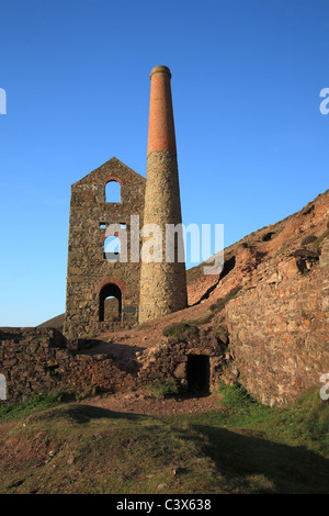 L'arbre maison Towanroath moteur, papule Coates tin mine, chapelle Porth, North Cornwall, Angleterre, Royaume-Uni Banque D'Images