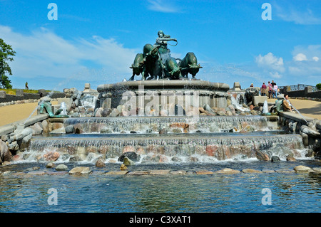 La Fontaine Gefion, le plus grand monument à Copenhague dispose d'un groupe de boeufs menée par la Déesse scandinave Gefjun Banque D'Images