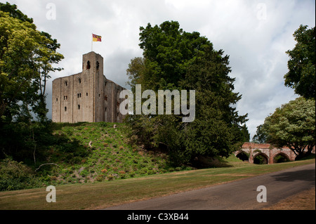 Château de Hedingham et jardins, le château de Hedingham, Essex, Angleterre. Banque D'Images