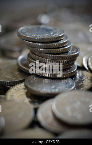 Pile de pièces Cinq pence Banque D'Images