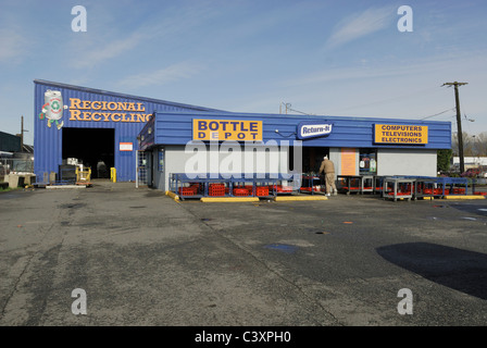 Large vue d'un centre de recyclage de la ville de Vancouver, Banque D'Images