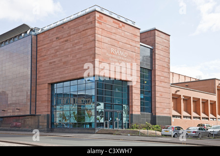 Entrée de l'École d'opéra de Alexander Gibson, une partie de la Royal Scottish Academy of Music and Drama, Glasgow, Écosse, Royaume-Uni Banque D'Images