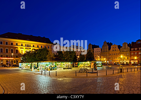 Marché aux fleurs sur le Solny Square, Wroclaw, Pologne Banque D'Images