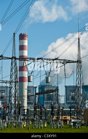 Powered de charbon centrale électrique, Opole, Silésie, Pologne Banque D'Images