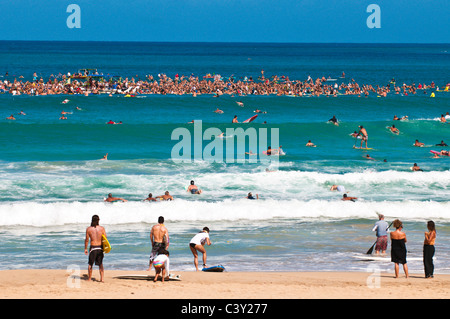 Andy Irons Service commémoratif, Baie d'Hanalei, Kauai, Hawaii, USA Banque D'Images