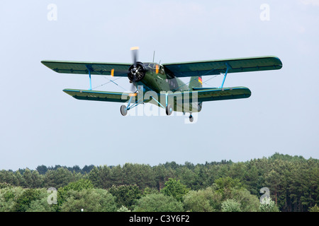 Antonov biplan-2 à un aérodrome festival en Basse-Saxe, Allemagne Banque D'Images