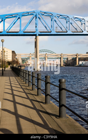 La Reine Elizabeth II Metro Pont sur la rivière Tyne, Newcastle-upon-Tyne Banque D'Images