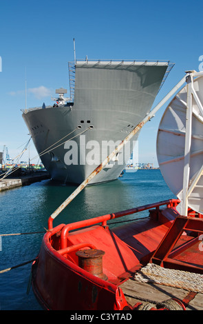 Navire de la marine espagnole Juan Carlos I visiter Las Palmas, Gran Canaria en mai 2011 Banque D'Images