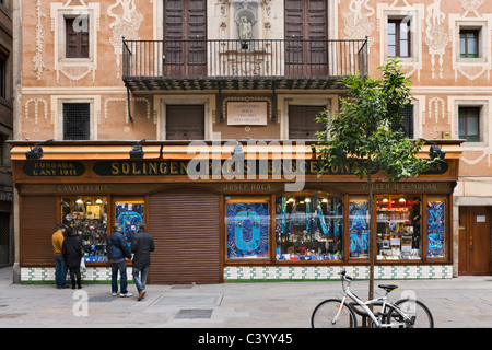 Le Ganiveteria historique Roca (couteau Store), Plaça del Pi dans le quartier gothique, Barcelone, Catalogne, Espagne Banque D'Images