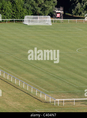 Terrain de football vue aérienne à partir de ci-dessus. Une partie de l'Université de Bath's installations sportives en Angleterre, Royaume-Uni. Banque D'Images