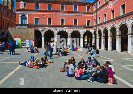 Campo San Giacomo à la place du marché du Rialto place quartier de San Polo Venise Italie Europe Banque D'Images