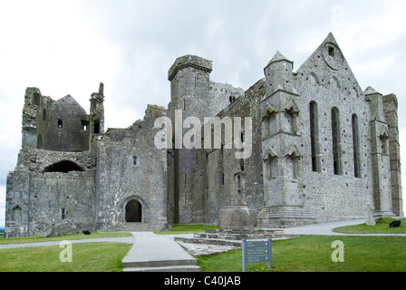 Rock of Cashel Irlande eire irlandais du 12ème siècle Carraig Phádraig Kings St. Patrick's historic site province Munster, Afrique du Sud Banque D'Images