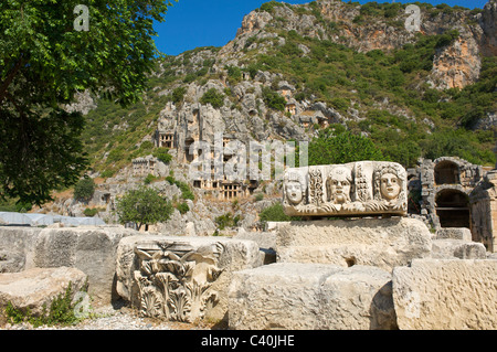 Bain Turc, Riviera, Lycie, falaise, graves, des masques de théâtre Myra, Lycie, côte sud, la Turquie, l'art, de la culture Banque D'Images