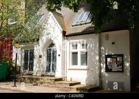 , Londres Hampstead Village , la nouvelle fin Fringe Theatre ou théâtre construit 1890 , ancien hôpital en face de la morgue Banque D'Images