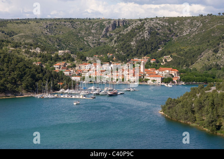 Panorama de la petite ville sur la côte Croate Skradin Banque D'Images