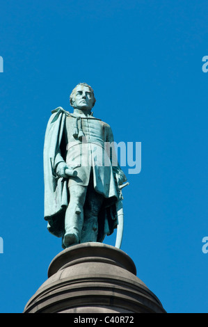 Statue du duc de Wellington sur une colonne à l'extérieur de St Georges Hall à Liverpool. UK Banque D'Images