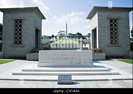 Monument à Singapour Kranji War Cemetery en reconnaissance des militaires tués au combat de Singapour l'Asie dans la seconde guerre mondiale Banque D'Images