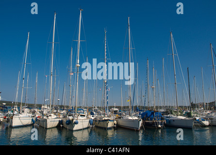 Yachts dans le port de plaisance l'Istrie Pula Croatie Europe Banque D'Images