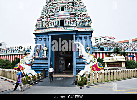 La colorée Sri Srinivasa Perumal Temple Hindou à Little India Singapour République de Singapour Asie Banque D'Images