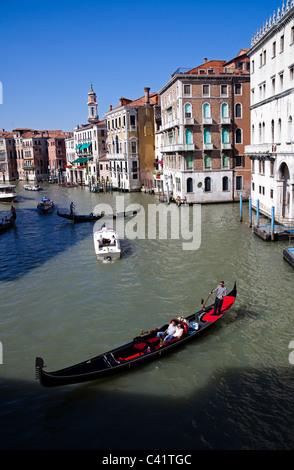 Gondole de Venise et de taxi sur Grande Canale Italie Europe Banque D'Images