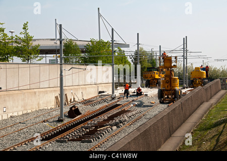 Route de tramway Manchester Metrolink en construction près de l'arrêt futur du campus Etihad, Eastlands, Manchester, Angleterre, Royaume-Uni Banque D'Images