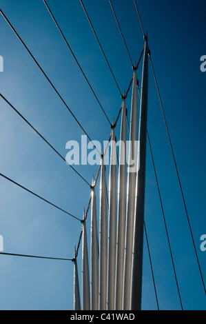 Détail de la passerelle sur la balançoire MediaCityUK Manchester Ship Canal à Salford Quays, Manchester, Angleterre, RU Banque D'Images