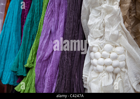 Foulards dentelle en vente à Sarlat-la-caneda Dordogne France Banque D'Images