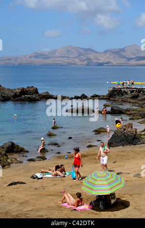 Plage de Playa Chica, La vieille ville de Puerto del Carmen, Lanzarote, Canaries Banque D'Images