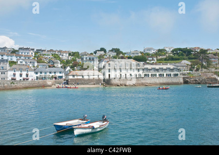Bateaux dans le port de St Mawes Cornwall Angleterre Banque D'Images