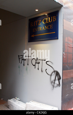 Suite de l'anarchiste rampage jusqu'en mars pour la Piccadilly Alternative Banque D'Images