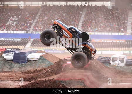 Monster Trucks au Derby Pride Park Banque D'Images