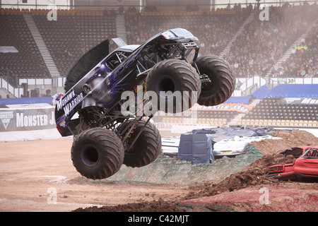 Monster Trucks au Derby Pride Park Banque D'Images