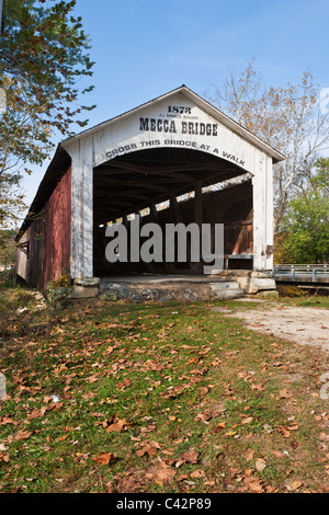 Pont couvert de la Mecque a été construit en 1873 sur Big Creek raton laveur à La Mecque dans Parke Comté, Indiana, USA Banque D'Images