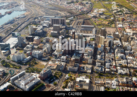 Vue aérienne des bâtiments de la CBD à Cape Town, Afrique du Sud. Banque D'Images