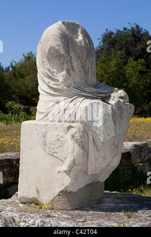 Statue sans tête dans la salle de gym de l'Agora d'Athènes, Grèce Banque D'Images