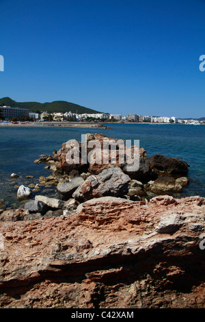 Vue sur la baie de Santa Eulalia, Ibiza, Europe Banque D'Images